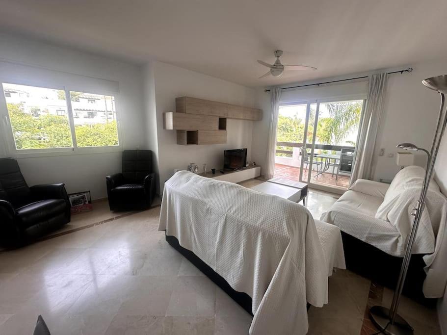 Costalita Beach Apartamento En Estepona Extérieur photo