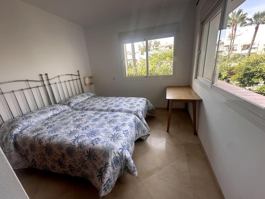 Costalita Beach Apartamento En Estepona Extérieur photo