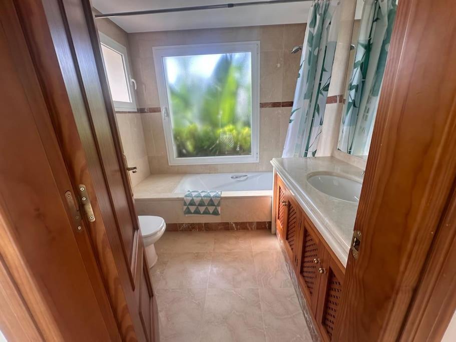 Costalita Beach Apartamento En Estepona Extérieur photo