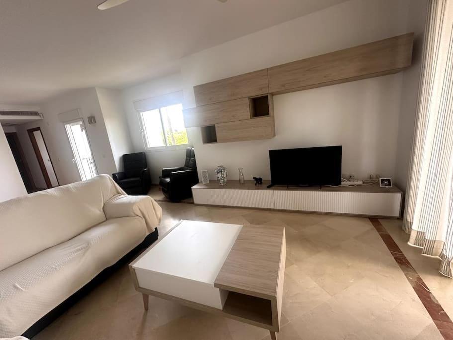 Costalita Beach Apartamento En Estepona Extérieur photo